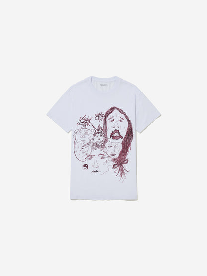 Vista frontal, com fundo cinza, da camiseta de Gokula Stoffel.